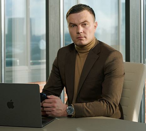 Дмитрий Храбров: «Русский Свет» впервые представит собственную отраслевую выставку «Город Света» на MosBuild 2026